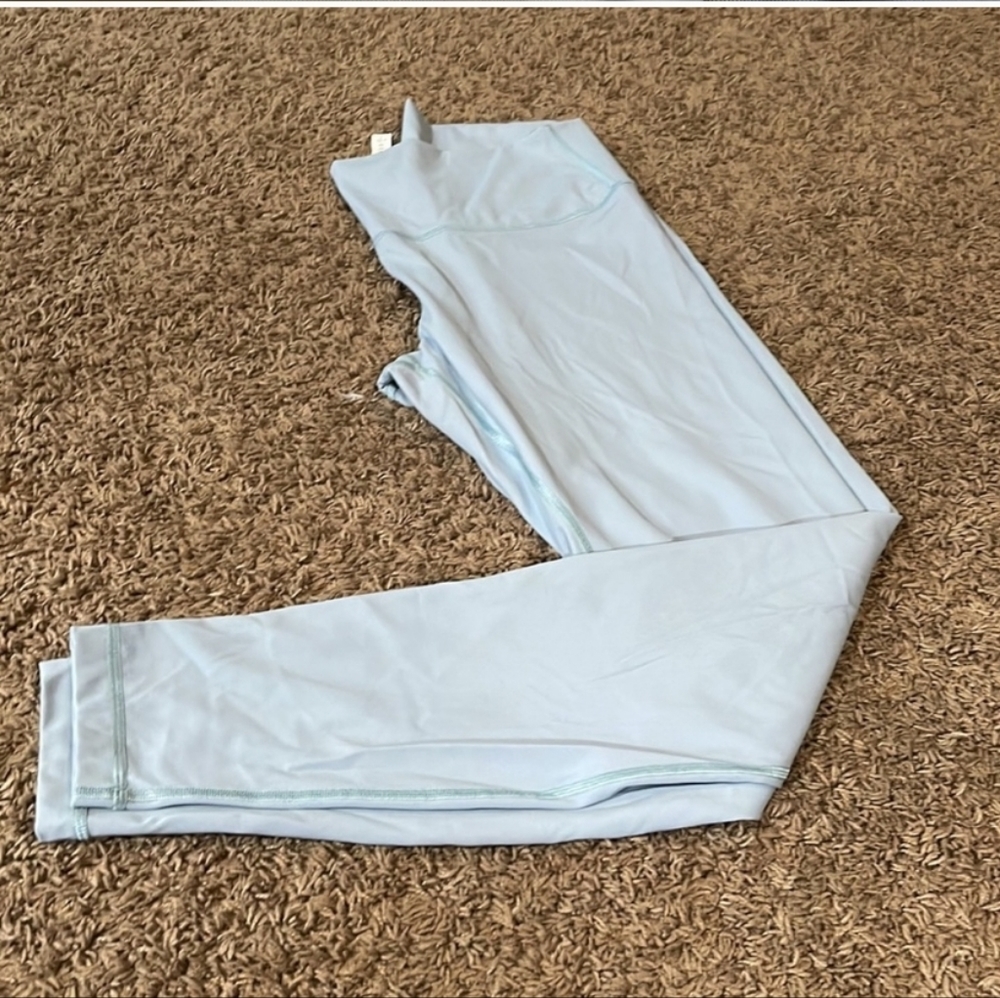 Lululemon 14 tall leggings great condition(#20) - Picture 2 of 3